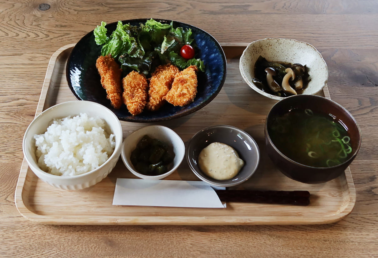 フライ定食の写真